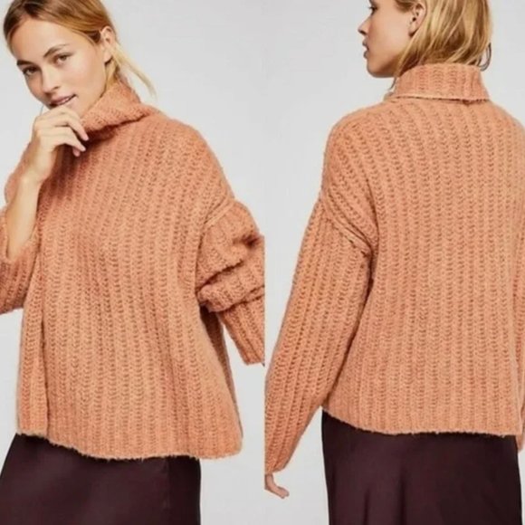 Free People Fluffy Fox Papaya Wool Alpaca Blend Oversized Turtleneck Sweater XS - Picture 5 of 16
